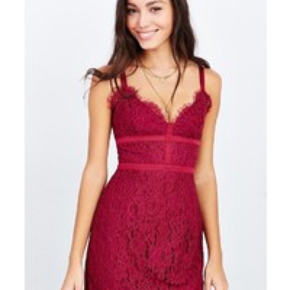 🔥Keepsake Maroon lace dress - Picture 6 of 8